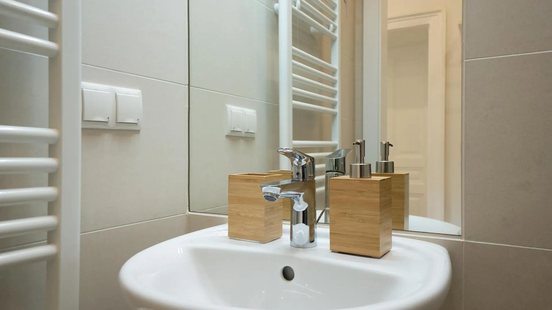 Apartment Bright, Modern And Central Flat With A Terrace Wien